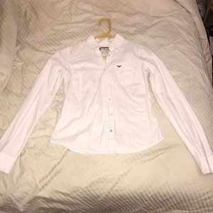 It does have a name written on the tag but it is still in perfect condition